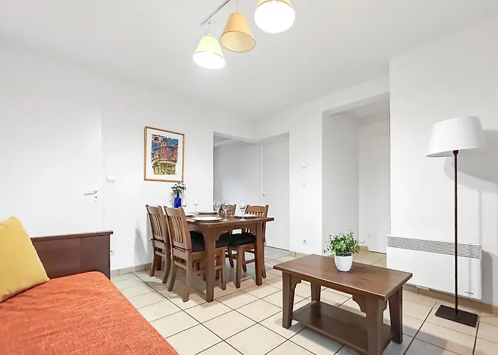 Apartamento Sejour Familial Rdc, Parking, Piscine Chauffee